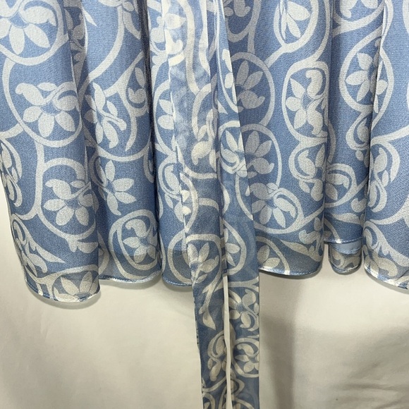 Diane Von Furstenberg flutter sleeve midi length wrap dress floral vine Sz 2 - Picture 11 of 15